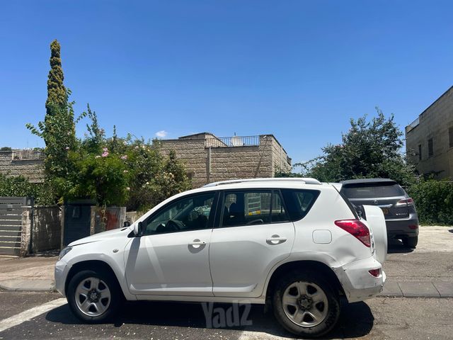 טויוטה RAV4
