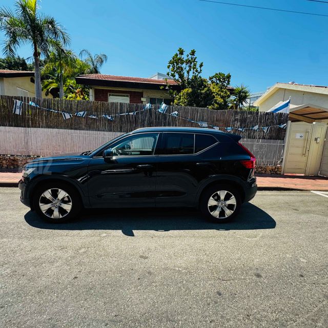 וולוו XC40