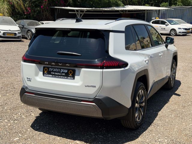 טויוטה RAV4