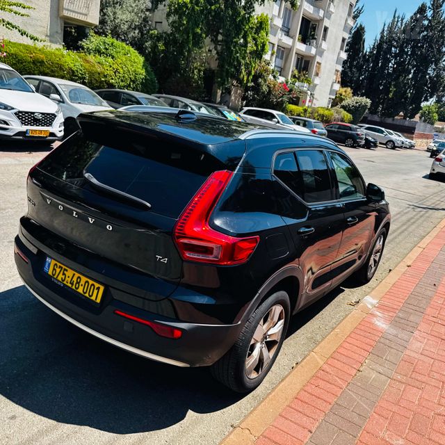 וולוו XC40