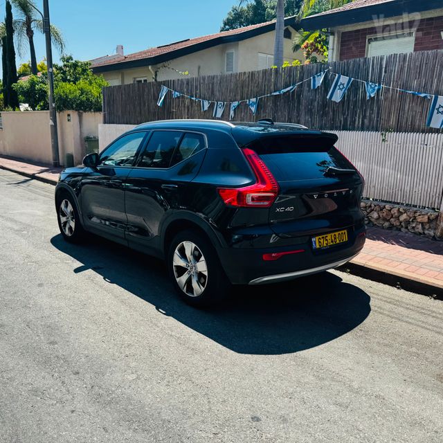 וולוו XC40