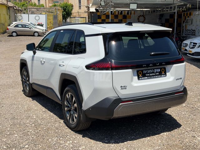 טויוטה RAV4
