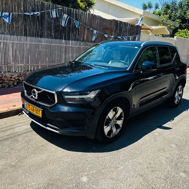 וולוו XC40