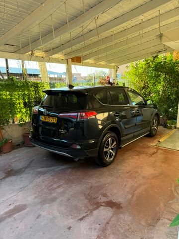טויוטה RAV4
