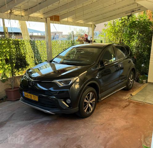 טויוטה RAV4