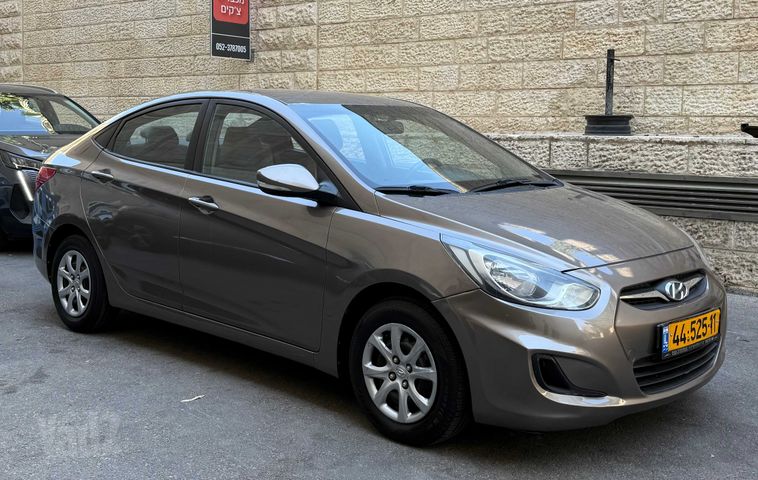 יונדאי אקסנט i25
