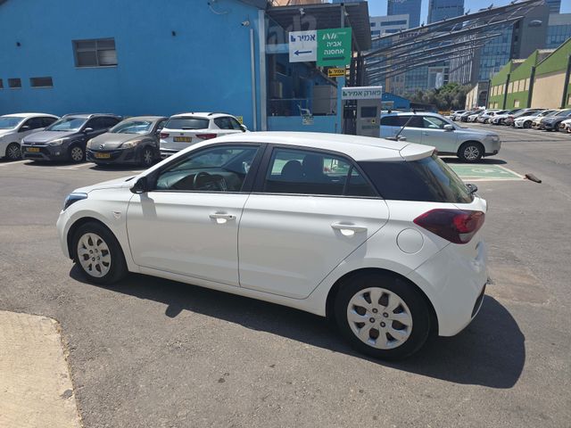 יונדאי i20