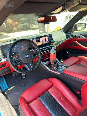 ב מ וו M4