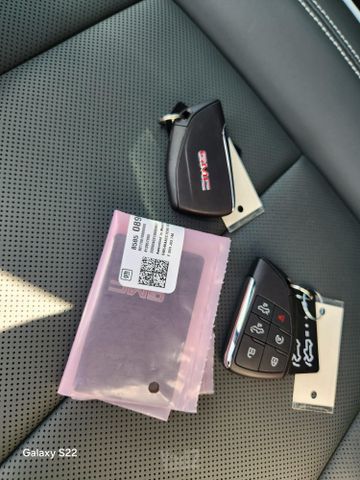 ג'י.אם.סי סיירה EV