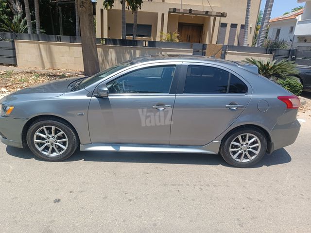 מיצובישי לנסר