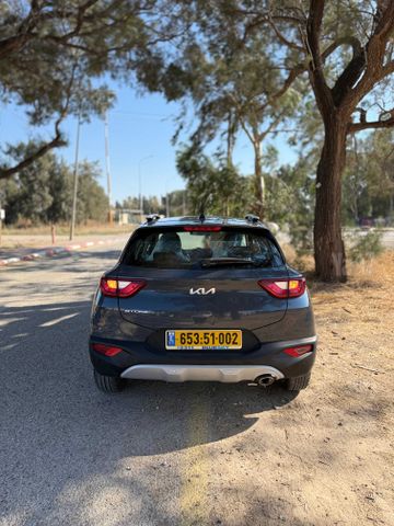 קיה סטוניק