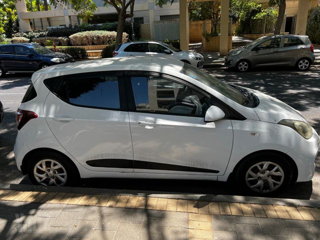 יונדאי i10