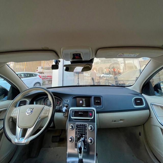 וולוו S60