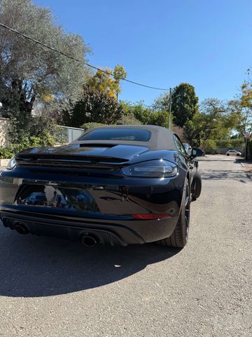 פורשה 718