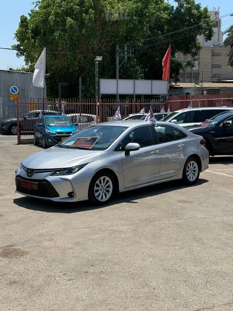 מודעת רכב טויוטה קורולה