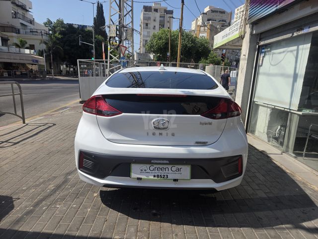 יונדאי איוניק