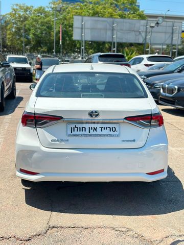 טויוטה קורולה