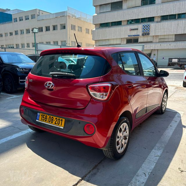 יונדאי i10