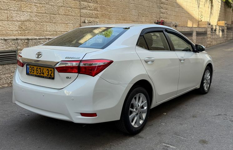 טויוטה קורולה