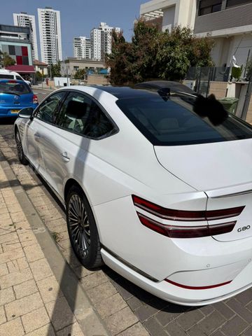 ג'נסיס G80