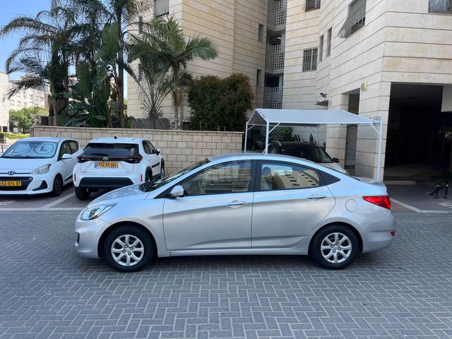 יונדאי אקסנט i25