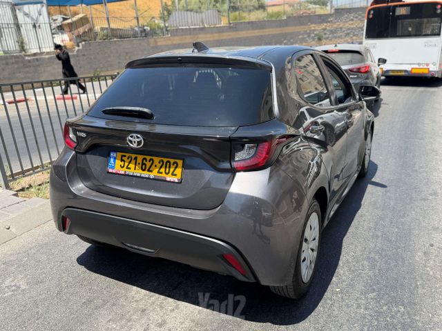מודעת רכב טויוטה יאריס 1