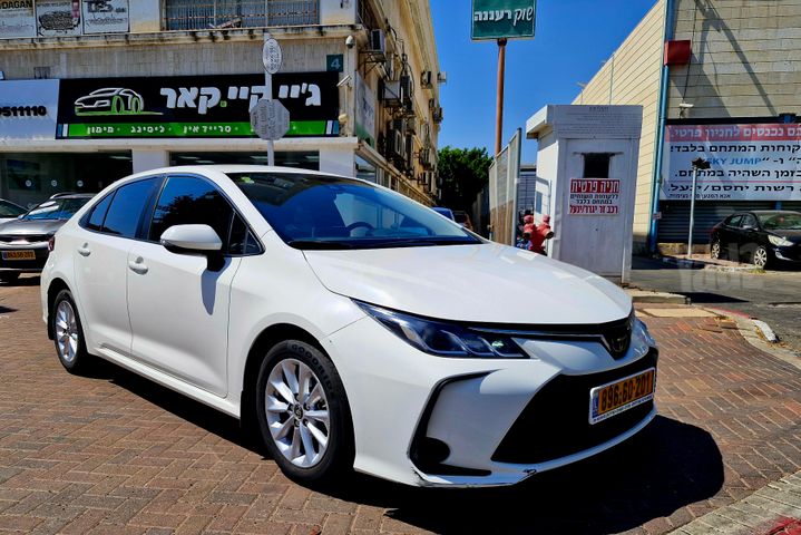 מודעת רכב טויוטה קורולה