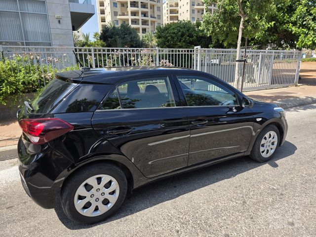 יונדאי i20