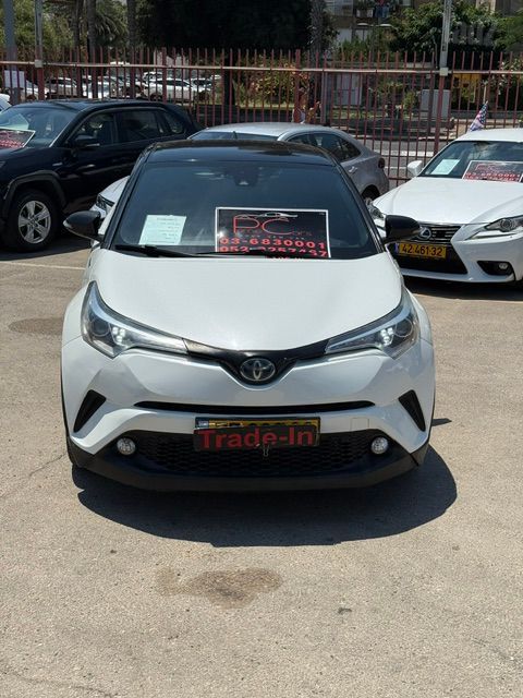 מודעת רכב טויוטה C-HR 1