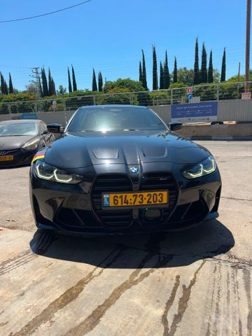 ב מ וו M4