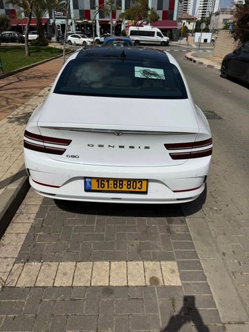 ג'נסיס G80