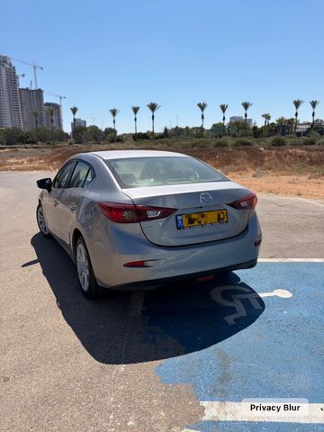 מאזדה 3