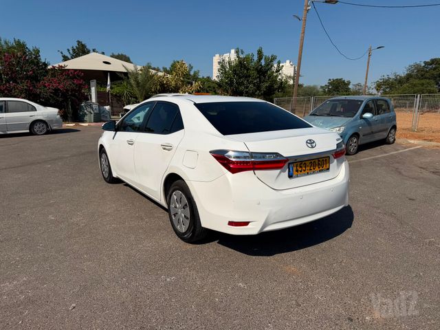 טויוטה קורולה