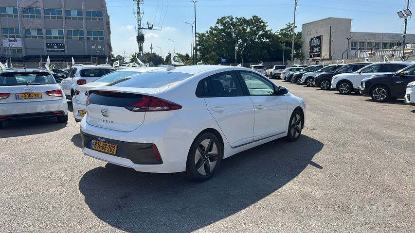 יונדאי איוניק