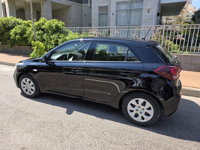 יונדאי i20