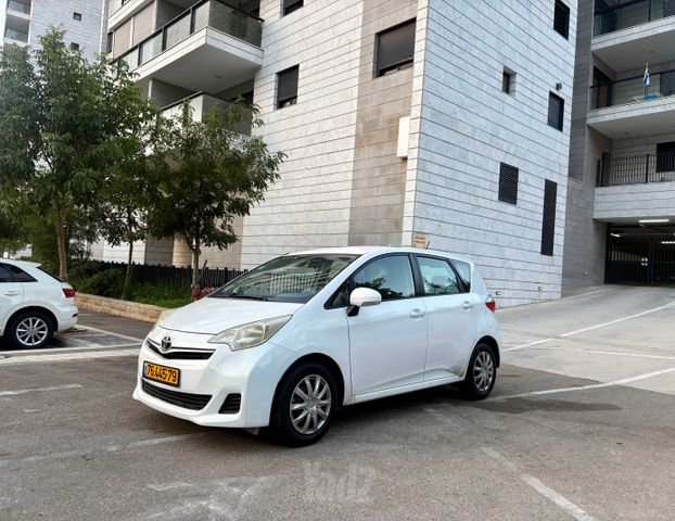 מודעת רכב טויוטה ורסו-S