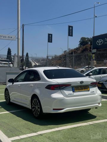 טויוטה קורולה