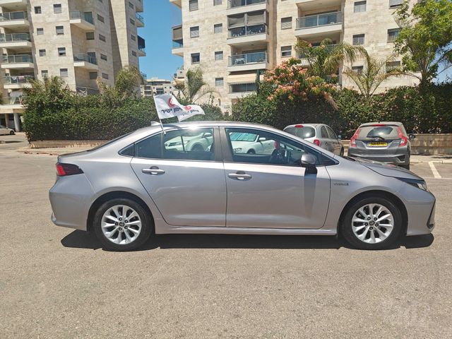 טויוטה קורולה