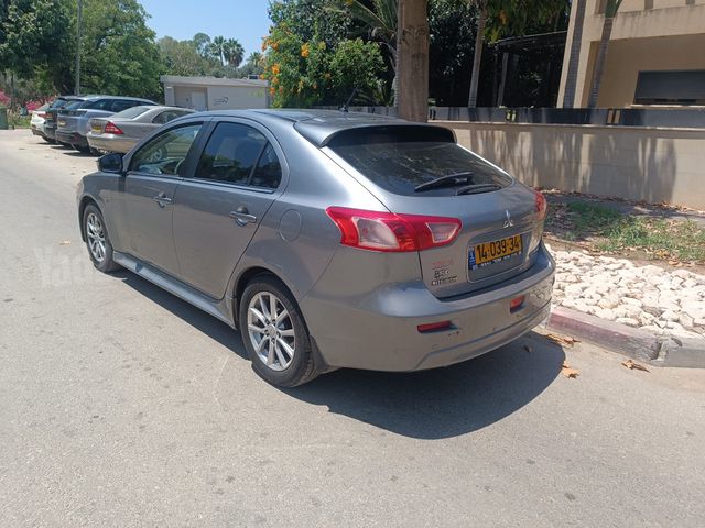 מיצובישי לנסר