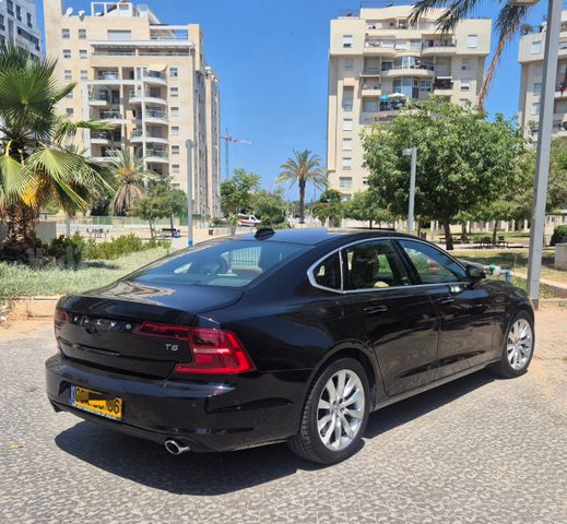 וולוו S90