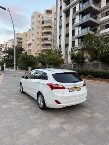 יונדאי i30