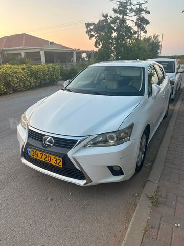 לקסוס CT