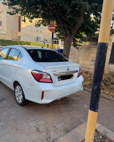 מיצובישי אטראז'