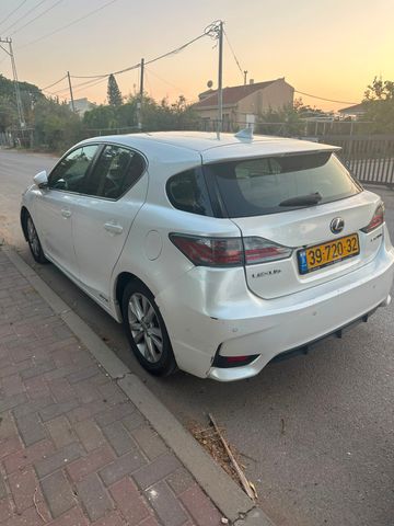 לקסוס CT