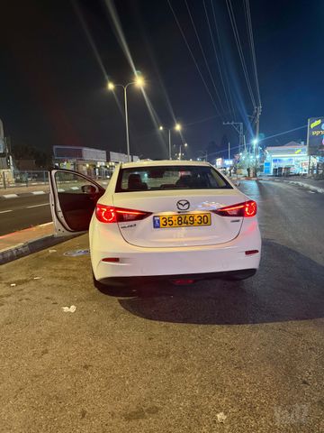 מאזדה 3