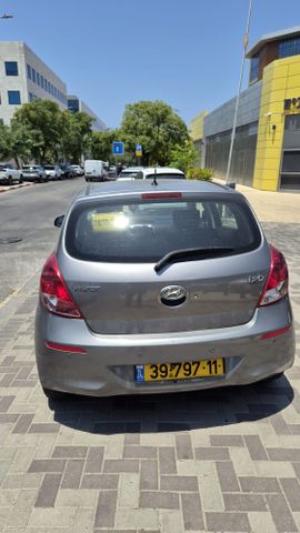 יונדאי i20
