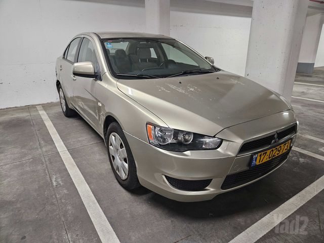 מיצובישי לנסר
