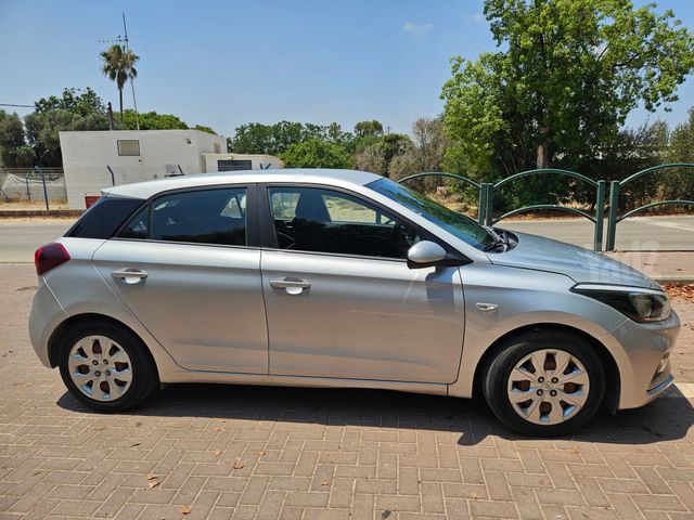 מודעת רכב יונדאי i20