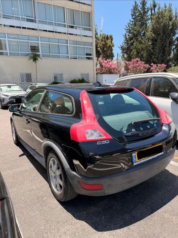 וולוו C30