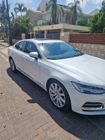 וולוו S90